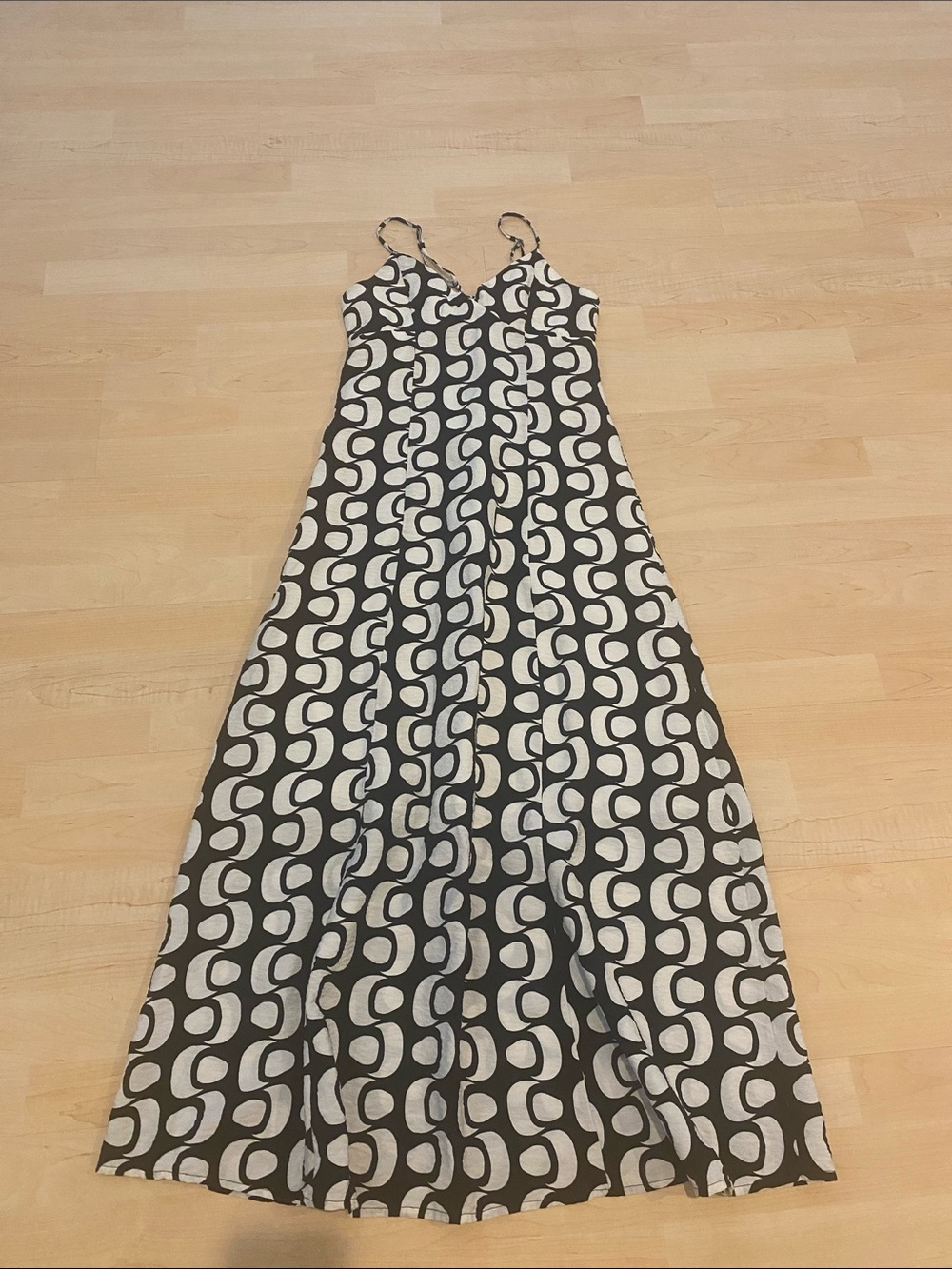 Sincerely Jules Black & White Geometric Print Maxi Dress Size M
